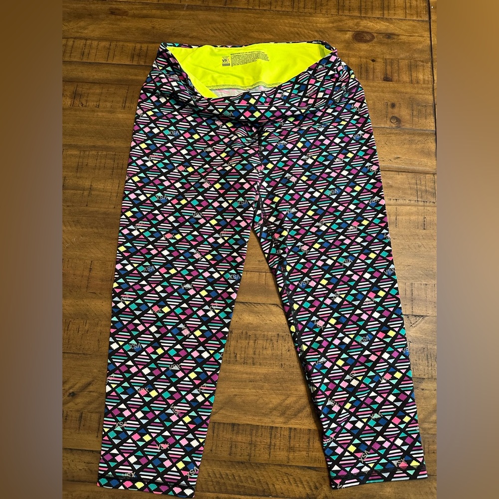 Victoria’s Secret knockout Capri size large